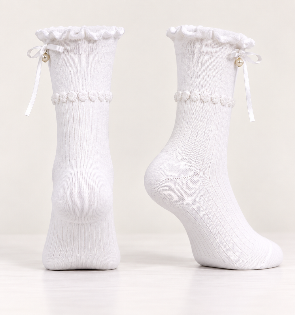 Thin Cotton Socks with Pearl Detail